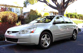 Honda Accord hybrid    Qayot.com