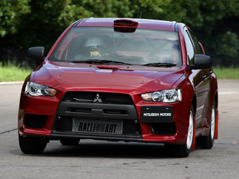 Mitsubishi Lancer Evolution X Group N.  Mitsubishi 