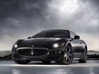 Maserati GranTurismo.  Maserati