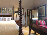 Lion Inn    ,    ,       