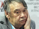 Российский киноклассик Алексей Герман-старший собирается покинуть "Ленфильм" после того, как завершит "Историю арканарской резни" по роману Стругацких "Трудно быть богом"