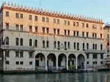   " " (Italia Nostra)     Benetton,        (Fondaco dei Tedeschi)       -   