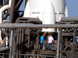       Dragon        -,       SpaceX