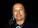Умер американский актер, сыгравший Чингачгука и боровшийся за независимость индейцев