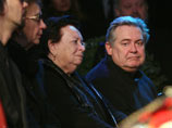 Близкий друг Ильи Львовича Юрий Стоянов сидел у гроба среди членов семьи. Ему трудно было говорить в этот скорбный день