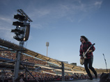  Foo Fighters           -   ,      