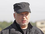 Секретарь Совета национальной безопасности и обороны Украины Александр Турчинов заявил, что отвод вооружений может быть прекращен Киевом, если обстрелы в Донбассе продолжатся. В провокациях он обвинил представителей ополчения