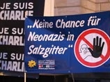 На втором месте оказалась французская фраза "Je suis Charlie", ставшая лозунгом акций в поддержку французского сатирического журнала Charlie Hebdo, парижская редакция которого подверглась в январе нападению террористов