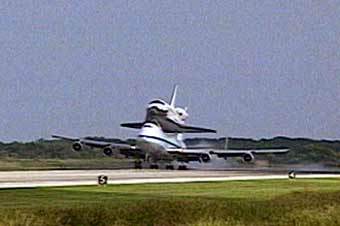 Boeing 747   Discovery      .  NASA