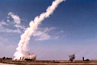 Пуск ракеты ЗРК С-300. Кадр Первого телеканала, архив