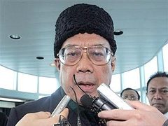 Специальный посол Индонезии Нана Сутресна. Фото AFP Специальный посол Индонезии Нана Сутресна. Фото AFP