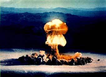  .    nuclearweaponarchive.org