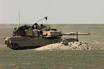  M1A1  .    defenseindustrydaily.com