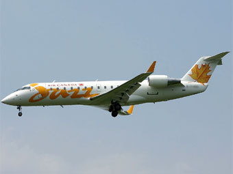  CRJ-100  Air Canada Jazz.    www.airliners.net