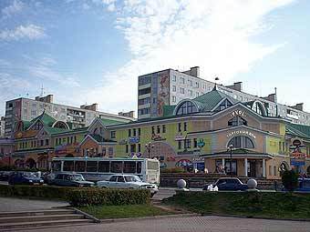Вид города Дмитрова. Фото Reino Helismaa с сайта wikipedia.org