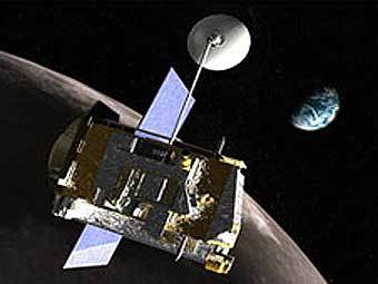 Lunar Recoinnaissance Orbiter на орбите Луны глазами художника. Изображение NASA Lunar Recoinnaissance Orbiter на орбите Луны глазами художника. Изображение NASA