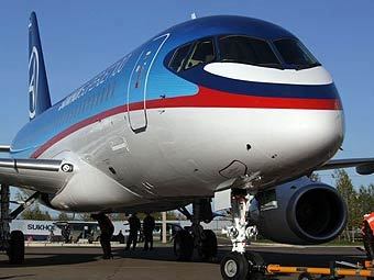 Sukhoi SuperJet-100.    sukhoi.superjet100.com