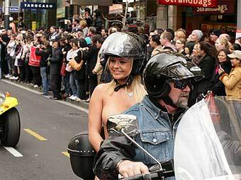   Boobs on Bikes.    eroticaexpo.co.nz