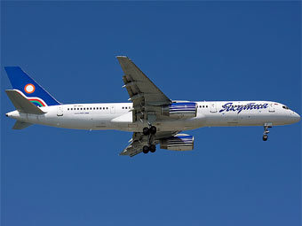 "-757"  "".    airliners.net