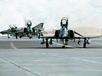  F4 Phantom    .   SSZ   wikipedia.org