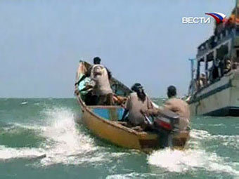 Сомалийские пираты. Фото, переданное в эфире телеканала "Вести 24"