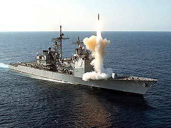 Ракетный крейсер "Каупенс". Фото с сайта navy.mil 