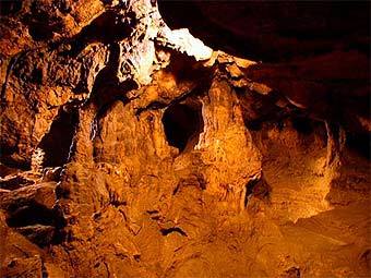 Красные пещеры. Фото с сайта krasnaya.poluostrov.net