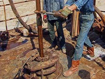 Добыча нефти в Туркменистане. Фото с сайта turkmenistan.gov.tm