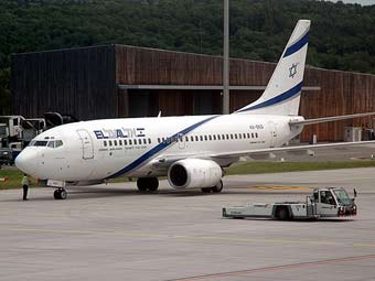 Boeing-737  El Al.  caribb   Flickr