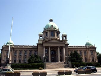 Здание парламента в Белграде. Фото пользователя dizzymar с сайта wikipedia.org