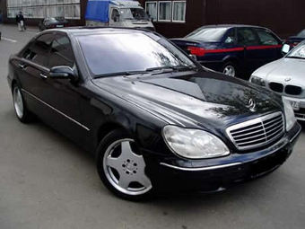 Mercedes-Benz S500.    arelaservices.com