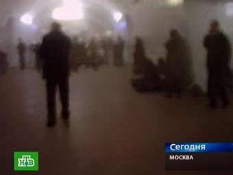 На станции "Лубянка" после взрыва. Кадр видеозаписи, переданный в эфире НТВ