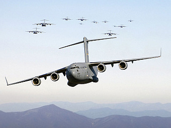 Boeing C-17 Globemaster III.   Jacob N. Bailey  wikipedia.org
