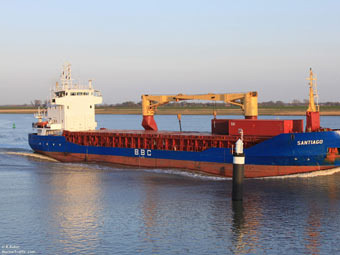 "".    marinetraffic.com 