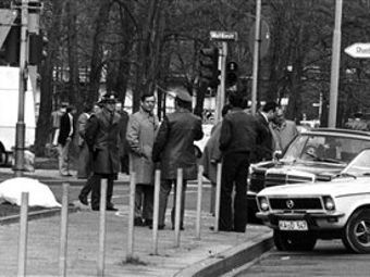       1977 .  ©AP, 