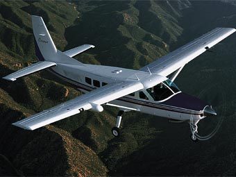 Cessna 208,    caravan.cessna.com