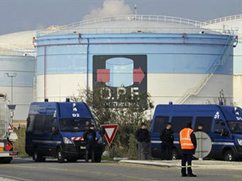      --.  ©AFP