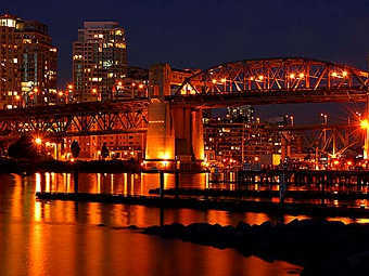 .    tourismvancouver.com