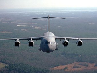 C-17 Globemaster III.    aerospaceweb.org