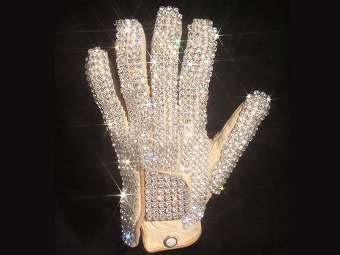   .    Julien's Auctions