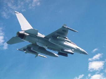 F-16   .    defenseindustrydaily.com