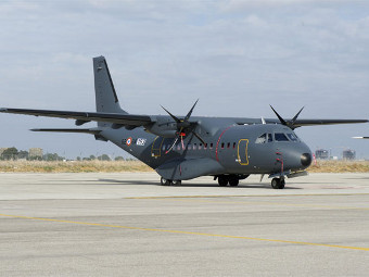 CN235  .    airbusmilitary.com