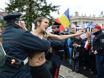    FEMEN    . : Vincenzo Pinto / ©AFP